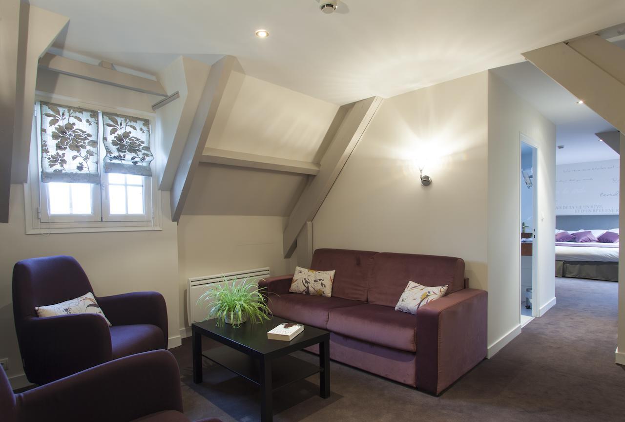 Logis Ar Milin Hotell Châteaubourg Exteriör bild